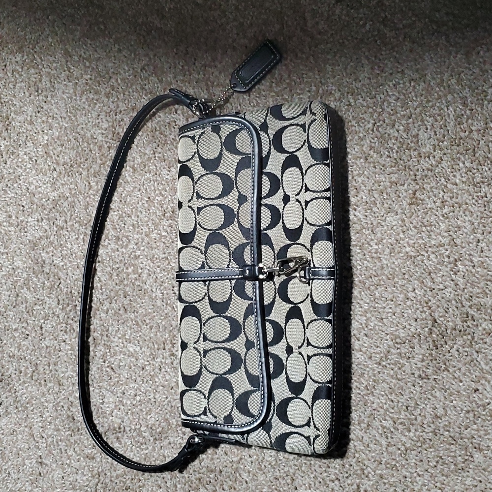Vintage coach shoulder purse